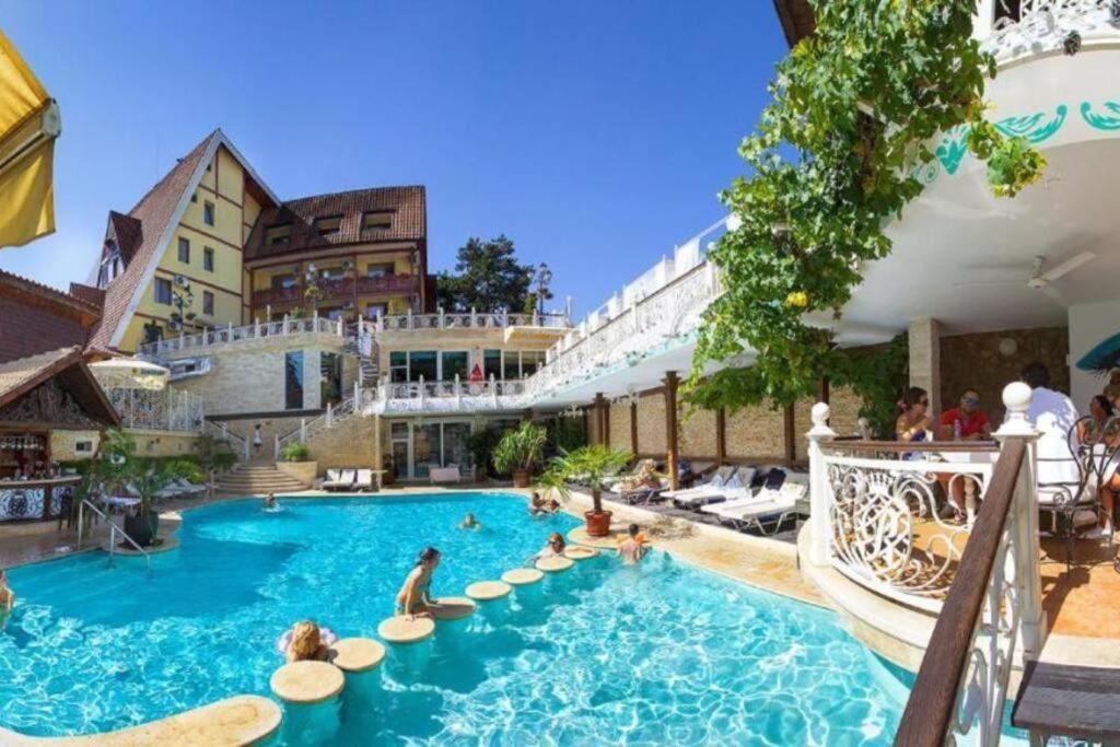 הוילה Rich House ולינגראד מראה חיצוני תמונה